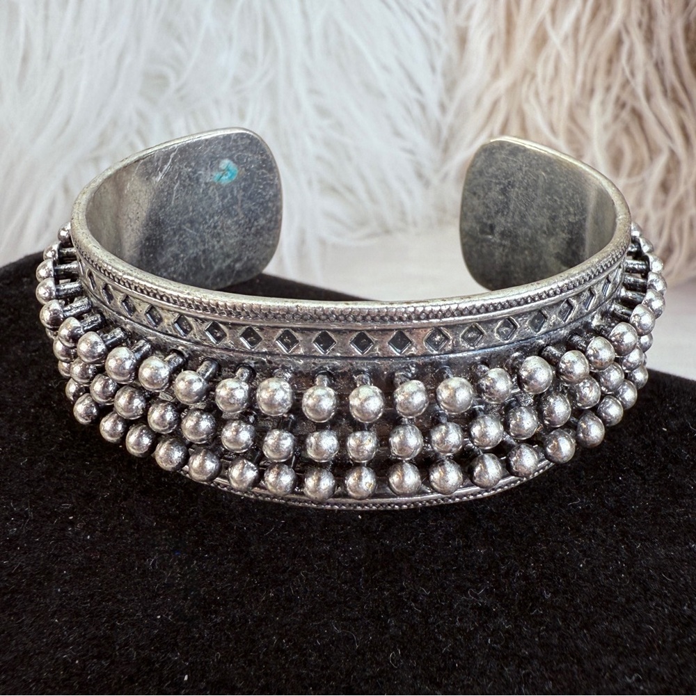 Lucky Brand Silver Beaded Cuff Bracelet - Picture 5 of 11